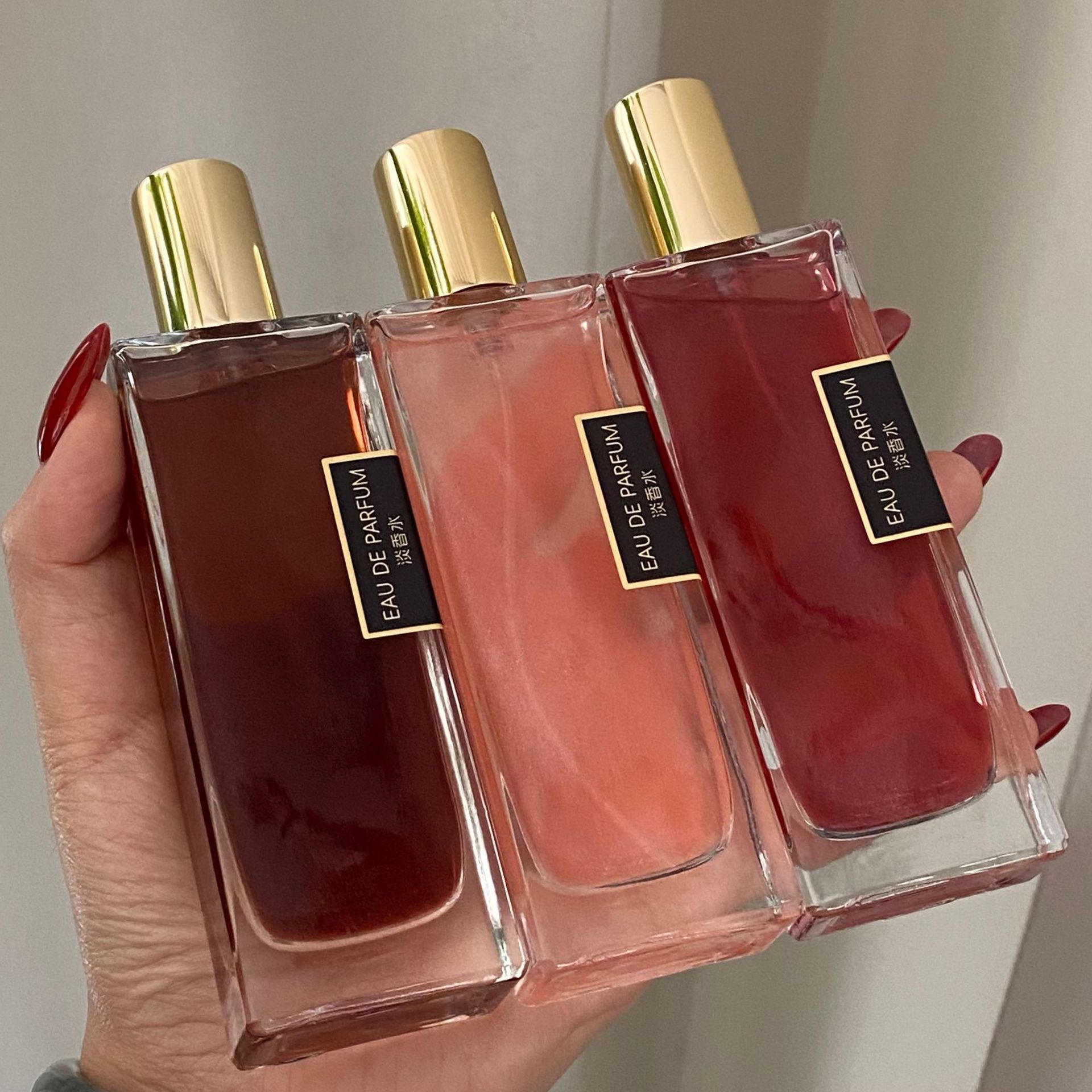 Perfume And Fragrance Are Same - Туалетная вода Reversal Paris для женщин,