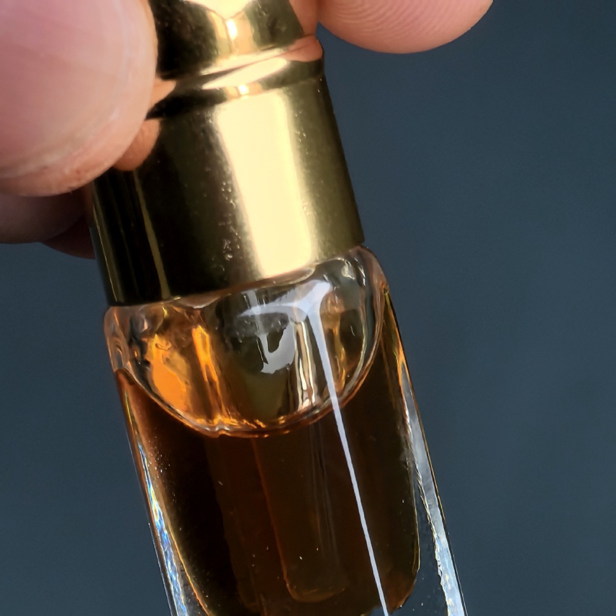 Натуральное чистое эфирное мас – обзор и цена Sandalwood Perfume Oil
